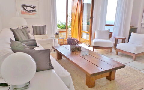 Villa Zenas with Direct Access to the Sea: Mueble, Diseño De Interiores, Sofá, Piso, Suelo, Madera, Sala, Habitación, Mesa, Arrojar La Almohada