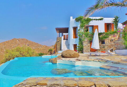 Villa Zenas with Direct Access to the Sea: Piscina, Recurso, Eco Hotel, Villa, Inmuebles, Ciudad De Vacaciones, Hotel, Hacienda, Fuente De Agua