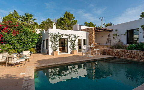 Can Blanca: Piscina, Inmuebles, Sombra, Jardín, Paisajismo, Recurso, Eco Hotel, Patio Interior, Hacienda, Villa