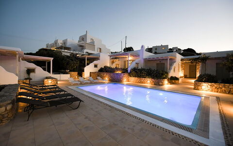 Marvi House: Recurso, Piscina, Inmuebles, Eco Hotel, Hotel, Villa, Diseño, Hotel Boutique, Patio, Planta De Casa