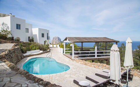 Villa Rigel: Arquitectura, Casa, Cabaña, Escalera, Balcón, Villa, Eco Hotel, Mueble Para Exteriores, Hotel, Recurso