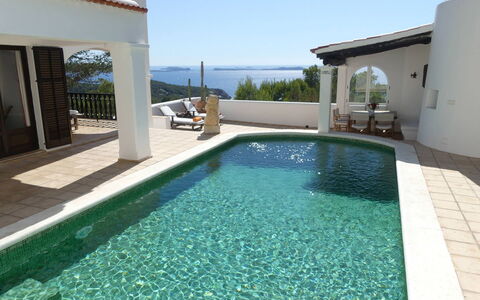 Villa Roxy: Piscina, Material Compuesto, Recurso, Fuente De Agua, Villa, Loseta, Zona Tropical, Arreglo De Tubería, Eco Hotel, Ciudad De Vacaciones