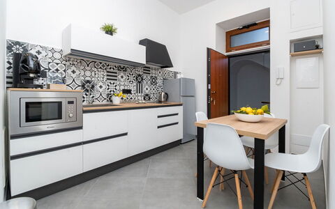 Apartment Vittoria: Diseño De Interiores, Cocina, Mueble, Piso, Mostrador, Suelo, Casa, Aparato De Cocina, Habitación, Gabinetes