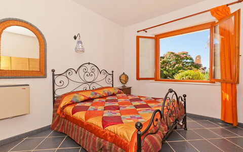 Villa Lo Capo: Mueble, Diseño De Interiores, Piso, Madera, Suelo, Techo, Cama, Habitación, Habitación, Encendiendo