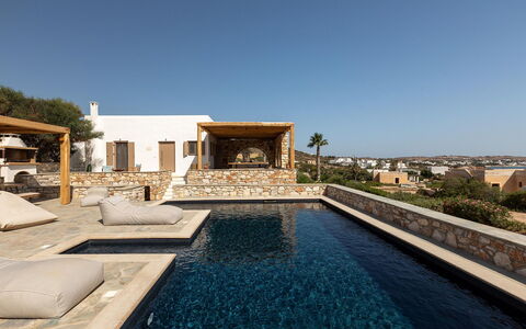 Villa Almatea: Villa, Recurso, Losa, Piscina