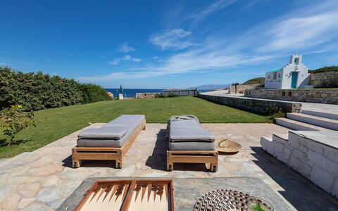 Villa Emera: Azul, Mueble Para Exteriores, Mueble, Mar, Oceano, Sombra, Costa, Recurso, Pasarela, Mesa Al Aire Libre
