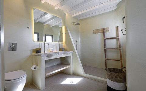 Villa Valentine: Pared, Piso, Arreglo De Tubería, Suelo, Diseño De Interiores, Techo, Baño, Encendiendo, Habitación, Plomería