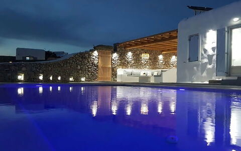 Villa Elmas: Azul, Piscina, Recurso, Villa, Hotel, Ciudad De Vacaciones, Noche, Fuente De Agua