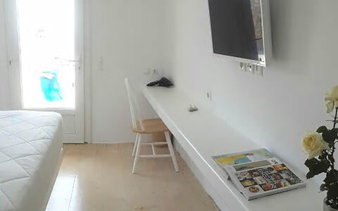Villa Elmas: Mueble, Madera, Diseño De Interiores, Suelo, Piso, Habitación, Techo, Habitación, Cama