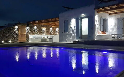 Villa Elmas: Azul, Piscina, Recurso, Hotel