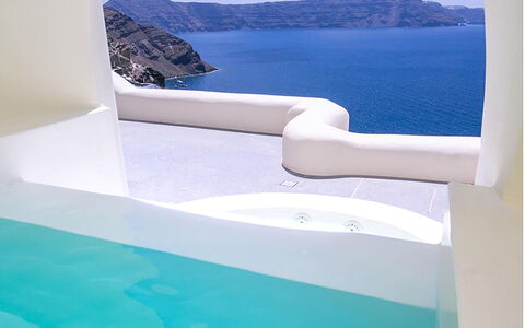 Volcano Suite: Azul, Piscina, Hotel