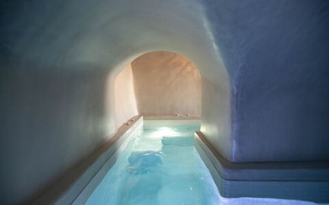 Palea: Material Compuesto, Piscina