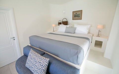 Mide: Mueble, Diseño De Interiores, Suelo, Madera, Cama, Habitación, Piso, Habitación, Textil, Encendiendo
