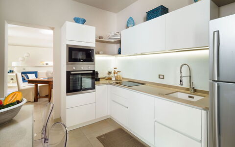 Mulberry House: Mostrador, Cocina, Diseño De Interiores, Gabinetes, Aparato De Cocina, Piso, Mueble, Madera, Suelo, Electrodoméstico