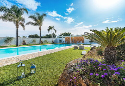 Sun Stone: Azul, Piscina, Recurso, Eco Hotel, Paisajismo, Ocio, Jardín, Inmuebles
