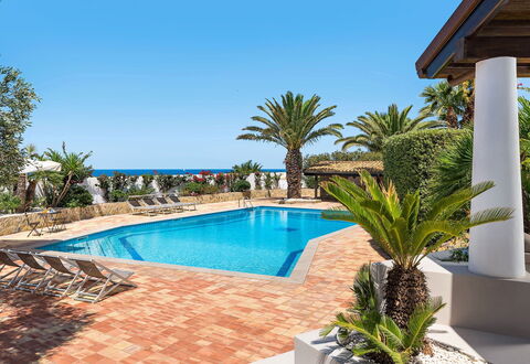 Cala Diletta: Recurso, Mueble, Mar, Eco Hotel, Oceano, Piscina, Zona Tropical, Costa, Silla