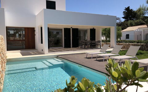 Nure Villa 2: Piscina, Casa, Barrio Residencial, Casa, Arquitectura, Puerta, Recurso, Suelo, Inmuebles, Eco Hotel