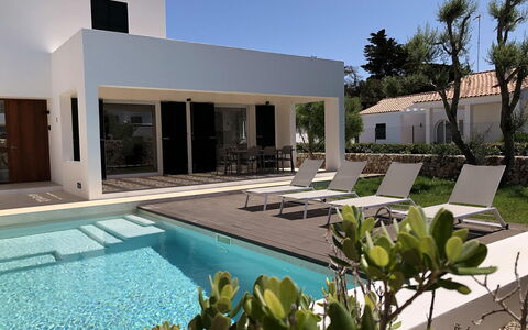 Nure Villa 2: Piscina, Barrio Residencial, Casa, Casa, Puerta, Inmuebles, Recurso, Material Compuesto, Sombra, Eco Hotel