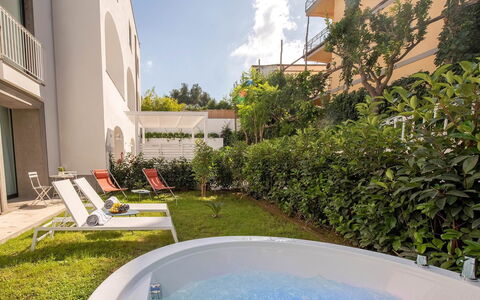 Suite Plumbago: Piscina, Recurso, Mueble Para Exteriores, Hacienda, Sunlounger, Balcón, Villa, Hotel, Eco Hotel, Patio