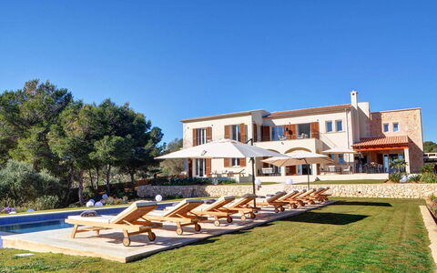 Can Mako: Piscina, Recurso, Inmuebles, Mueble Para Exteriores, Villa, Mansión, Eco Hotel, Ciudad De Vacaciones