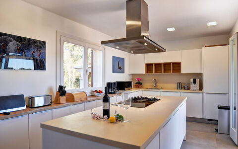 Can Mako: Aparato De Cocina, Mostrador, Cocina, Mueble, Gabinetes, Diseño De Interiores, Electrodoméstico, Electrodoméstico, Piso, Techo