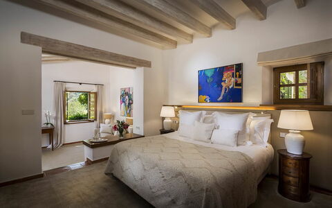 Villa Maggy: Pared, Mueble, Diseño De Interiores, Casa, Piso, Habitación, Suelo, Departamento, Cama, Techo