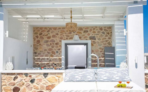 Maison Ranya: Mueble Para Exteriores, Silla, Sombra, Recurso, Diseño, Piscina, Pérgola, Villa, Estructura Al Aire Libre, Hotel