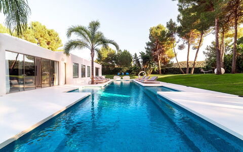Villa Sound: Piscina, Azul, Árbol, Recurso, Eco Hotel, Sombra, Hotel, Villa, Inmuebles, Ocio