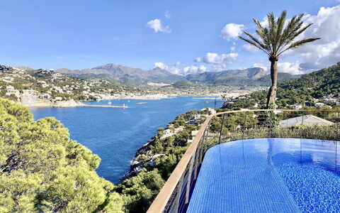 Villa Serrano: Azul, Agua, Cuerpo De Agua, Costeras Y Los Accidentes Geográficos Oceánico, Costa, Mar, Atracción Turística, Promontorio, Bahía