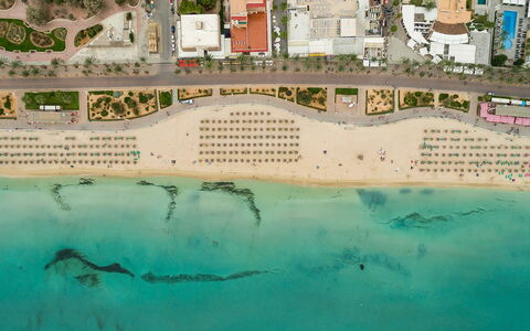 Casa Naomi: Cuerpo De Agua, Agua, Playa, Costa, Mar, Costeras Y Los Accidentes Geográficos Oceánico, Horizonte, Apuntalar, Oceano, Vacaciones