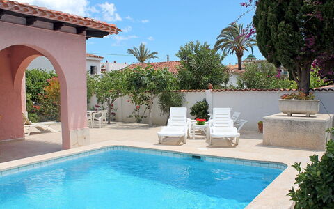 Sandra: Piscina, Propiedad, Edificio, Bienes Raíces, Azur, Casa, Villa, Vacaciones, Inmuebles, Hacienda