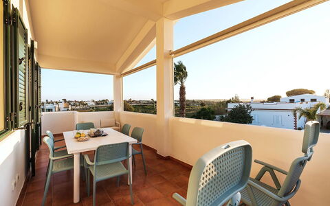 Ninfa: Mueble, Departamento, Suelo, Casa, Silla, Recurso, Sombra, Mueble Para Exteriores, Balcón, Cocina Y Comedor Mesa