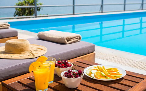 Villa Eftychia: Mueble, Piscina, Mueble Para Exteriores, Recurso, Ocio, Eco Hotel, Sunlounger, Comodidad, Silla, Vacaciones