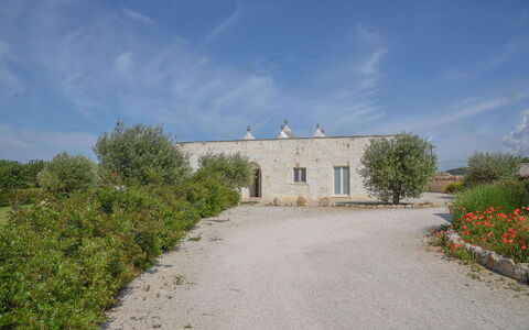Trulli Martina: Cielo, Inmuebles, Entrada De Coches
