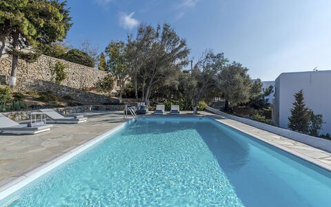 Villa Morena: Azul, Piscina, Material Compuesto, Loseta, Sombra, Recurso, Fuente De Agua, Zona Tropical