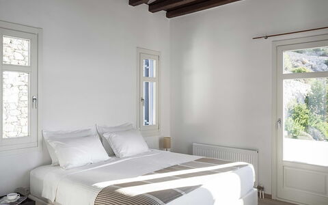Villa Ariano: Mueble, Diseño De Interiores, Pared, Suelo, Piso, Cama, Habitación, Techo, Habitación, Encendiendo