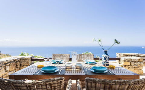 Villa Elpida: Mueble, Mesa, Silla, Vajilla, Cocina Y Comedor Mesa, Mueble Para Exteriores, Mesa Al Aire Libre, Comedor, Mar, Restaurante