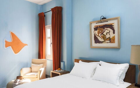 Villa Pinta: Azul, Diseño De Interiores, Mueble, Textil, Linos, Habitación, Arrojar La Almohada, Cama, Lecho, Habitación