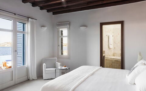 Efkalia: Diseño De Interiores, Suelo, Mueble, Habitación, Cama, Diseño, Linos, Hotel, Lámpara, Lecho
