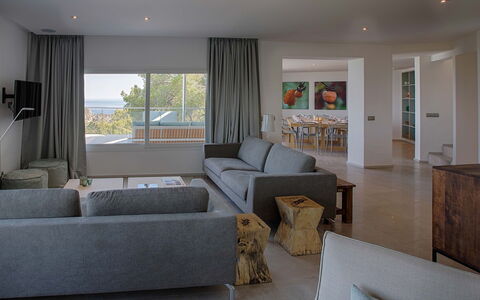 Baloo: Mueble, Diseño De Interiores, Piso, Suelo, Sofá, Madera, Techo, Sala, Departamento, Mesa