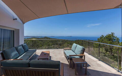 Baloo: Mar, Balcón, Costa, Oceano, Sombra, Silla, Mueble Para Exteriores, Zona Tropical, Bahía