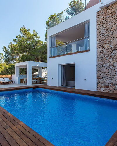 Baloo: Piscina, Recurso, Material Compuesto, Eco Hotel, Sombra, Inmuebles, Villa, Hotel, Mueble Para Exteriores