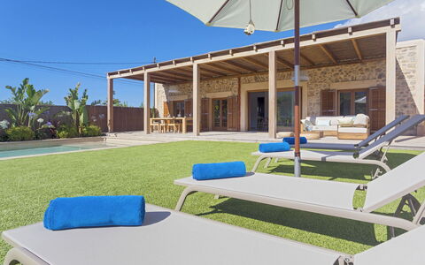 Villa Allegra: Piscina, Recurso, Sombra, Mueble Para Exteriores, Material Compuesto, Eco Hotel, Inmuebles, Ocio, Silla, Paisajismo