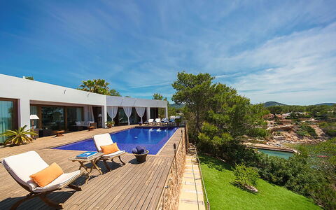 Villa Francisca: Piscina, Recurso, Eco Hotel, Villa, Hotel, Sunlounger, Ciudad De Vacaciones, Mueble Para Exteriores