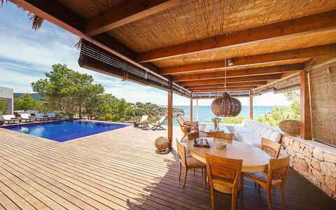 Villa Francisca: Madera, Recurso, Cubierta, Madera Dura, Suelos De Madera, Eco Hotel, Manchas De Madera, Piscina, Sombra, Silla