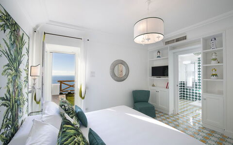 Villa Melissa: Mueble, Diseño De Interiores, Mar, Suelo, Piso, Departamento, Recurso, Silla, Oceano, Hotel