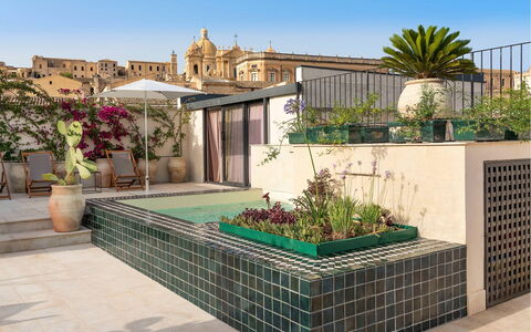 Sibilla: Maceta, Departamento, Planta De Casa, Jardín, Patio, Paisajismo, Balcón, Loseta, Villa, Hotel