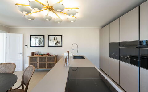 Sibilla: Techo, Lámpara, Diseño De Interiores, Candelabro, Diseño, Material Natural, Cocina Y Comedor Mesa, Comedor, Suelos De Madera