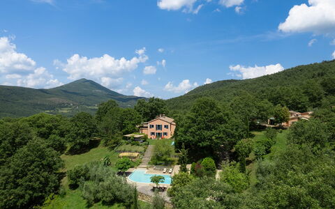 Villa la Foresta: Colina, Paisaje Natural, Montaña, Paisaje, Tierras Altas, Área Rural, Hill Station, Asentamientos Humanos, Cordillera, Inmuebles