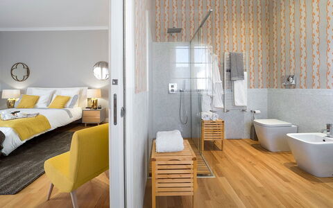 La Terrazza: Piso, Diseño De Interiores, Suelo, Mueble, Arreglo De Tubería, Habitación, Baño, Lavabo, Plomería, Loseta